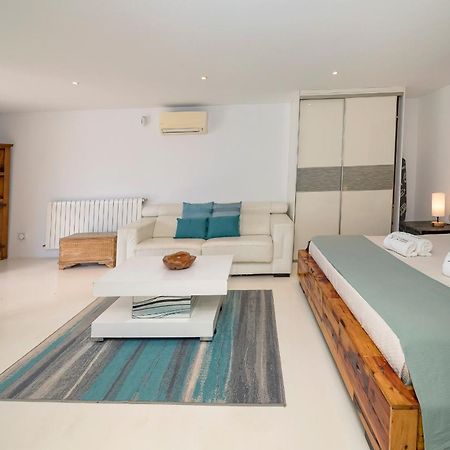 Villa Near Ibiza Town Sleeps 11 To 13 Guests Can Furnet Exterior photo