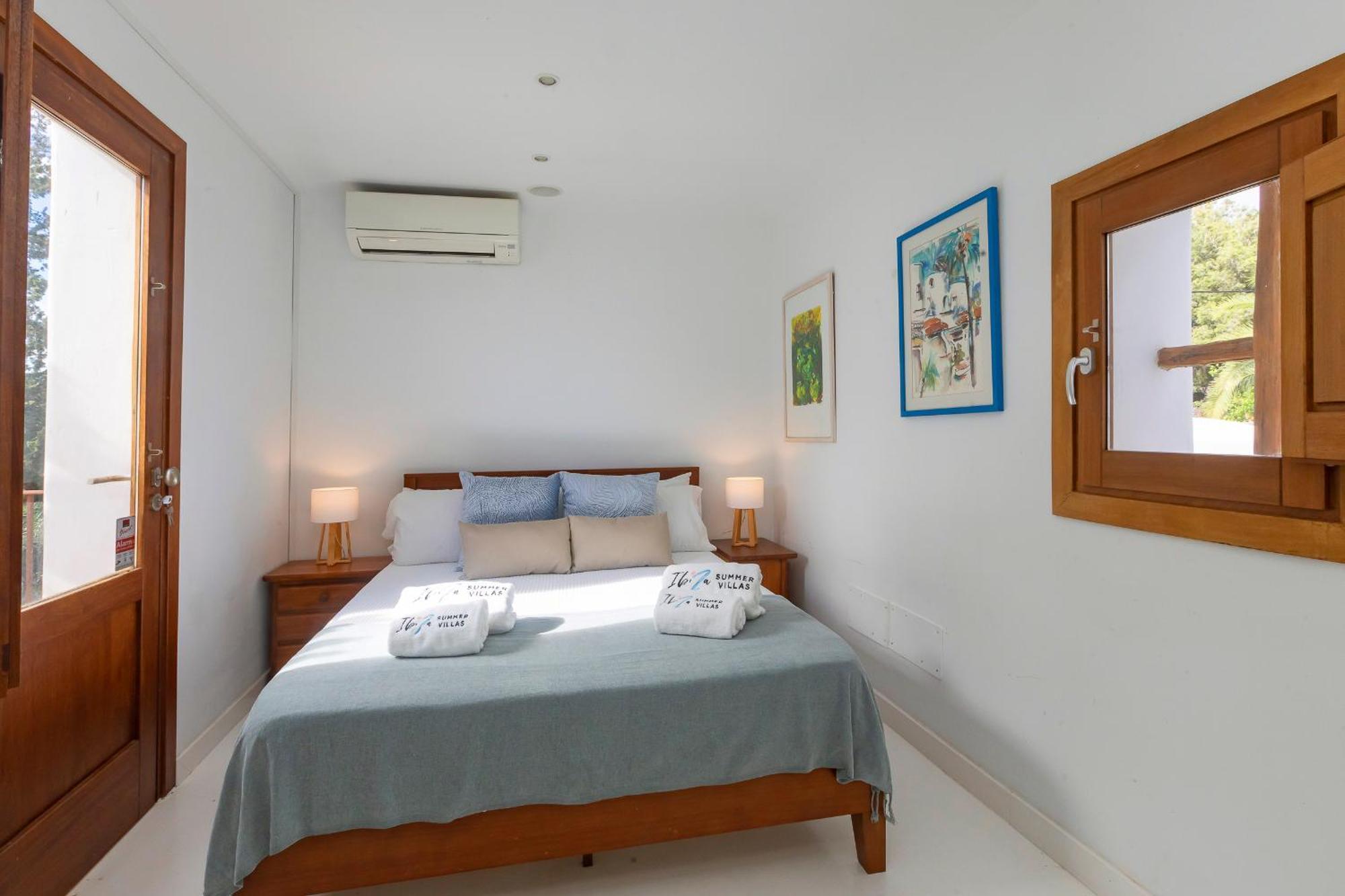Villa Near Ibiza Town Sleeps 11 To 13 Guests Can Furnet Exterior photo