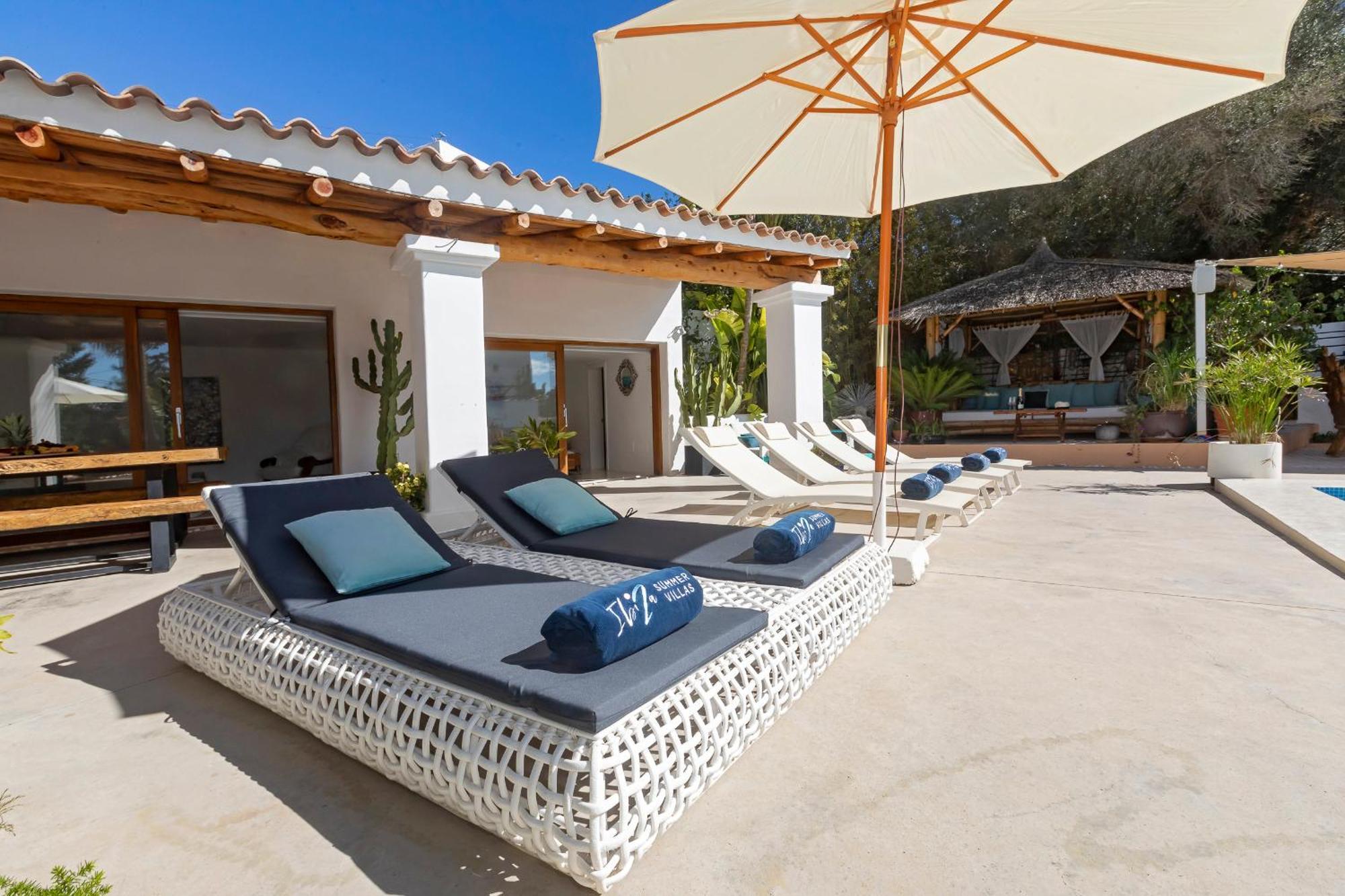 Villa Near Ibiza Town Sleeps 11 To 13 Guests Can Furnet Exterior photo