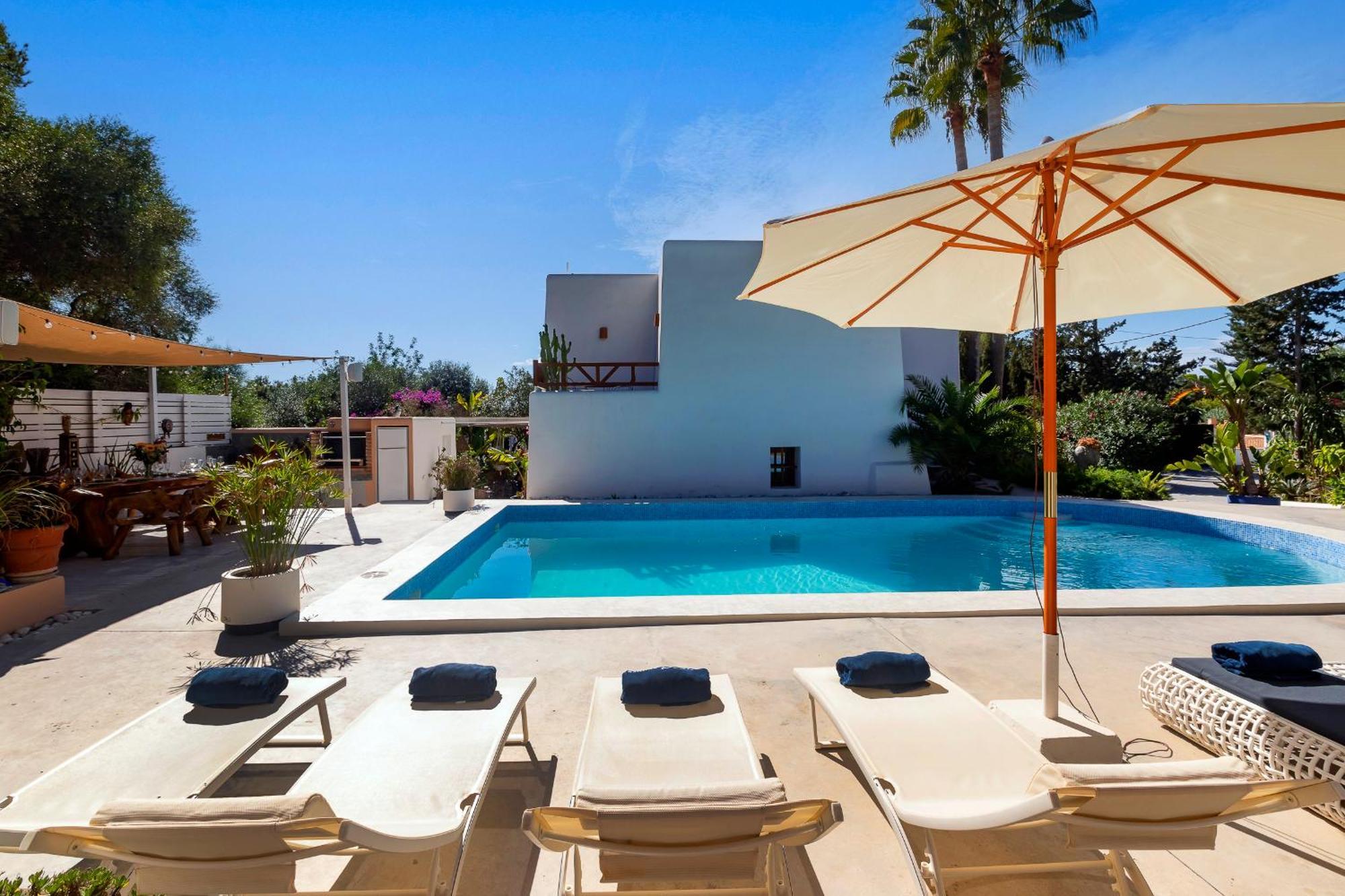 Villa Near Ibiza Town Sleeps 11 To 13 Guests Can Furnet Exterior photo